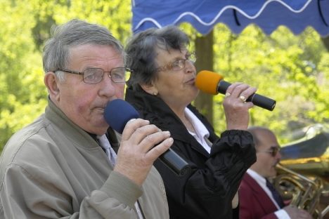 Májový promenádní koncert v broumovské Alejce