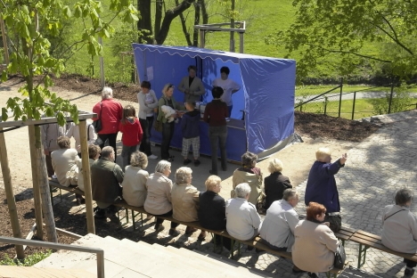 Májový promenádní koncert v broumovské Alejce