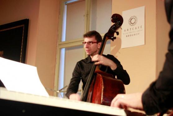 Své evropské turné zahájila Alita Moses v broumovském klášteře