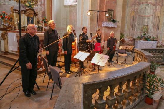 Smyčce vládly pátému koncertu festivalu Za poklady Broumovska