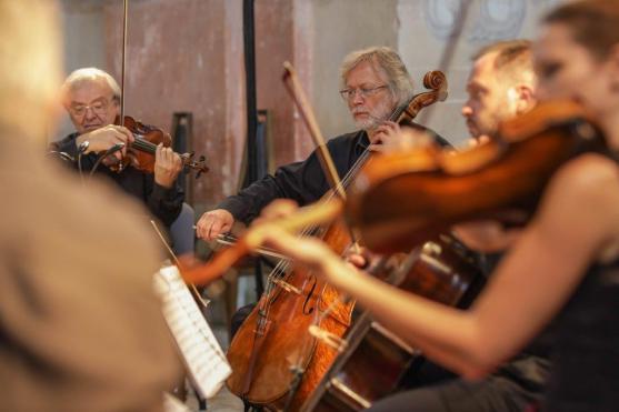 Smyčce vládly pátému koncertu festivalu Za poklady Broumovska