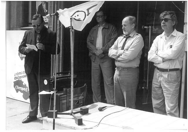 Listopad 1989: Jak to bylo na Broumovsku?