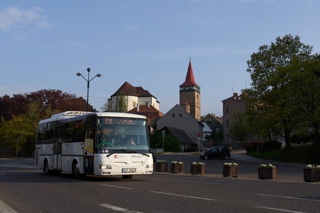 Kraj oznámil slevy na jízdném. Opozice to kritizuje