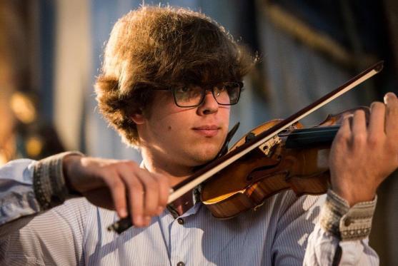 Mladí hudebníci rozezněli bezděkovský kostel devátým koncertem festivalu Za poklady Broumovska