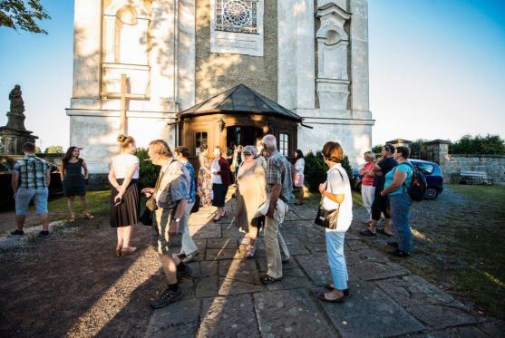 Mladí hudebníci rozezněli bezděkovský kostel devátým koncertem festivalu Za poklady Broumovska