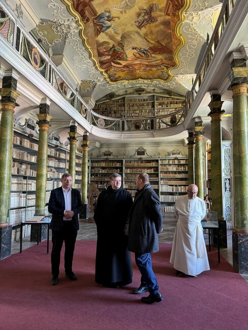 Ministr kultury Baxa navštívil Broumovsko