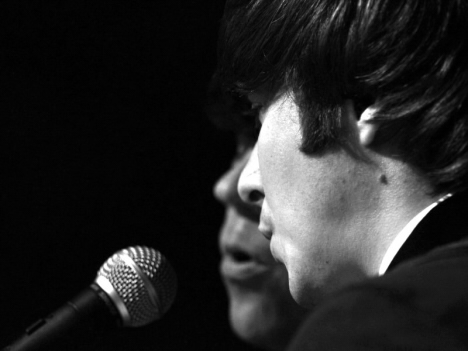 Video: The Backwards koncertovali v Zahradě* kláštera v Broumově