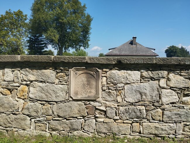 Bezděkov nad Metují získal Zlatou cihlu v soutěži Vesnice roku