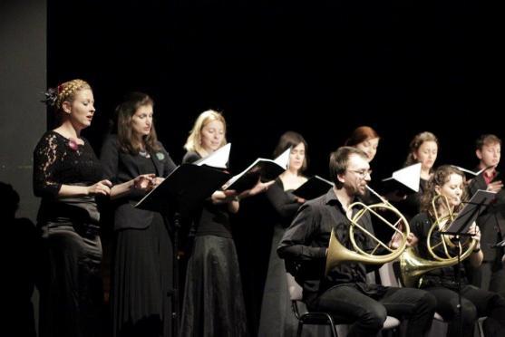 Broumovský hudební večer rozezněl Dřevník hudbou místních rodáků