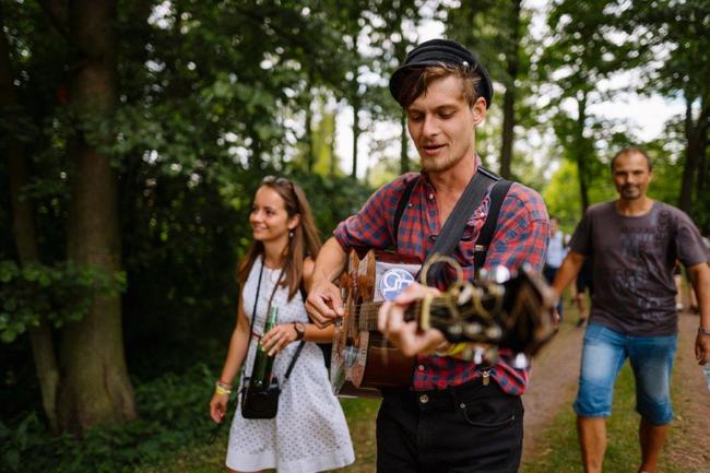 Zaplněný statek a skvělá atmosféra, to byl jubilejní 15. ročník Bigboše v Křinicích 