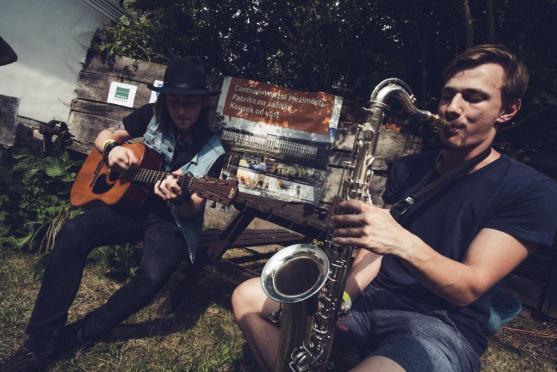 Zaplněný statek na festivalu Bigboš Křinice opět ovládla dobrá nálada