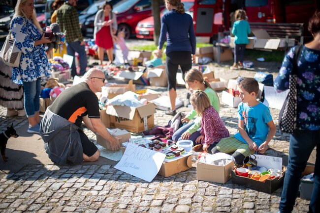 Na náměstí v Broumově startují bleší trhy