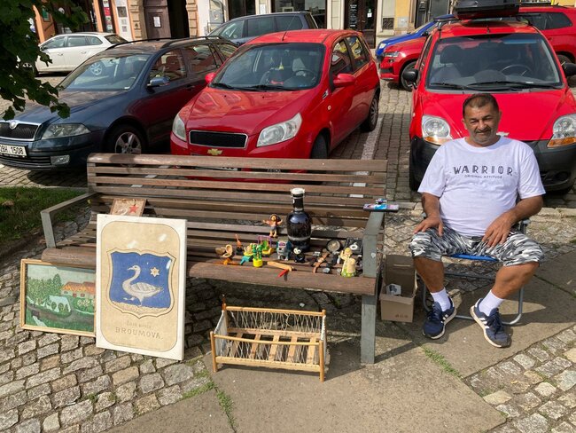 Na náměstí v Broumově startují bleší trhy