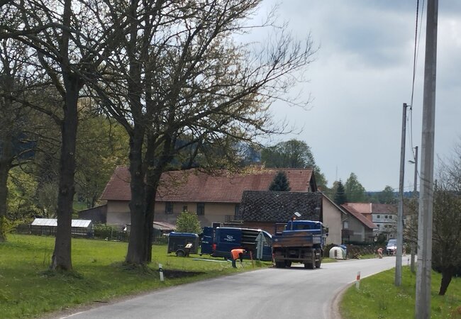 V Bohdašíně pracují vodaři, obec čeká výstavba nového chodníku