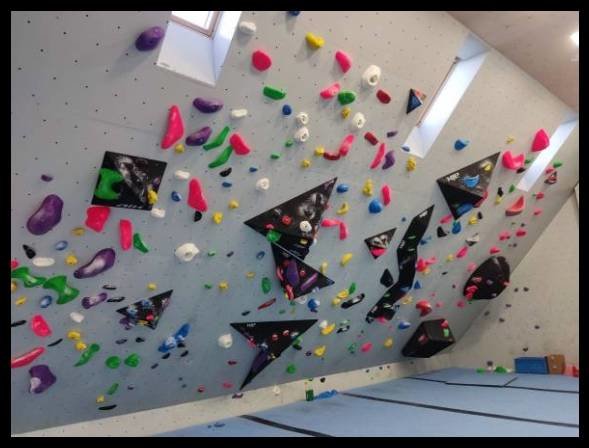 Nová boulderovka v Dolním Adršpachu je otevřena veřejnosti