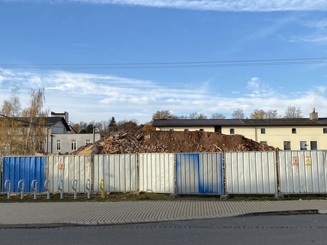 Vznikne v Broumově nový supermarket, nebo ne?