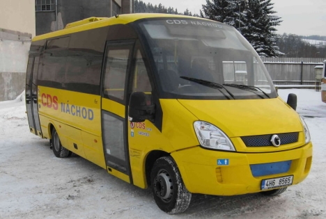 Na Policku jezdí nový minibus 