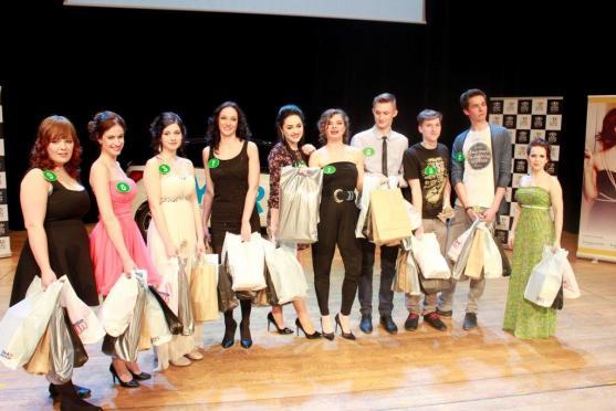 Jubilejní 10. ročník soutěže Česko zpívá vyvrcholil slavnostním galavečerem za účasti mnoha známých tváří