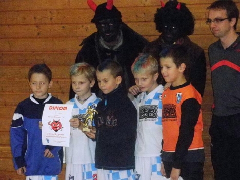 Fotbal: Trenéři mladší přípravky v Broumově hodnotí po halovém turnaji sezónu