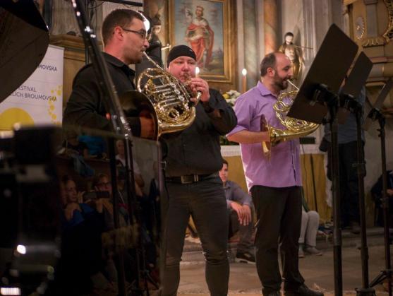 Letní hornové kurzy vyvrcholily koncertem lektorů v kostele sv. Prokopa v Bezděkově nad Metují