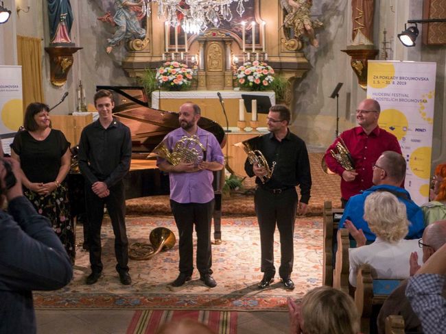 Letní hornové kurzy vyvrcholily koncertem lektorů v kostele sv. Prokopa v Bezděkově nad Metují