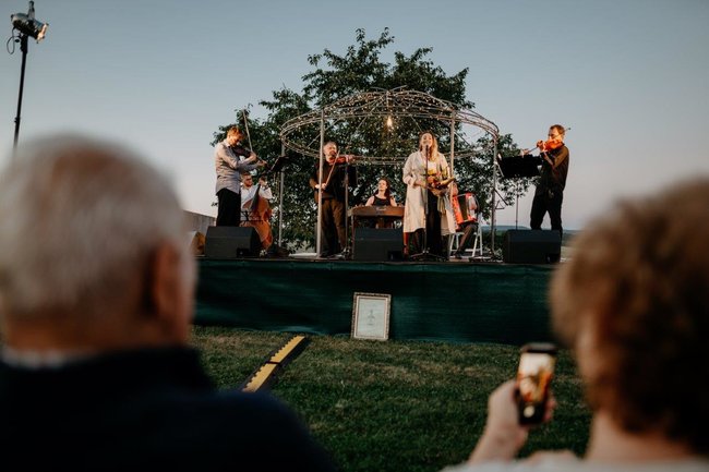 Festival Za poklady Broumovska míří do finále koncertem Prague Cello Quartet