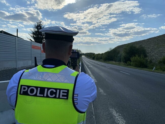 Na objížďce v Hronově bude měřit nový radar