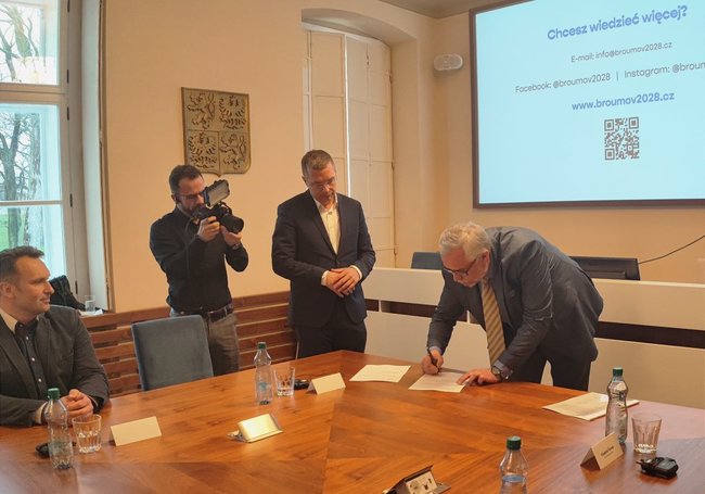 Česko-polská spolupráce při podpoře Broumova pokračuje