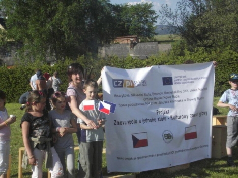 Děti ze základní školy v polské Nové Rudě na výletě v Broumově