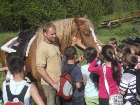 Děti ze základní školy v polské Nové Rudě na výletě v Broumově
