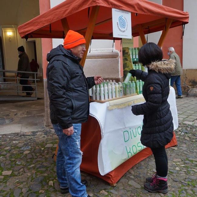 Otomar Černý pronikl do kouzla divoce rostoucích bylin