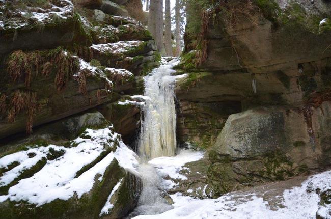 Pojďte s námi objevovat ledová tajemství ve skalách