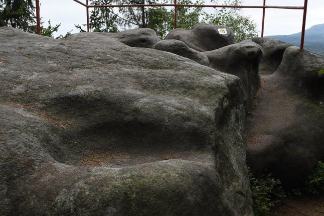 Pojďte s námi objevovat ledová tajemství ve skalách