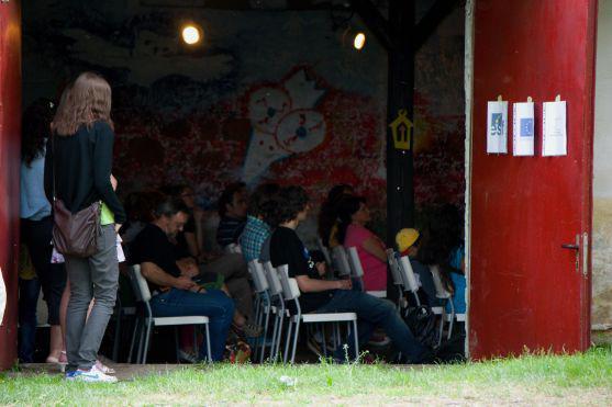 V divadle klášterní Zahrady* v Broumově vystoupila Multikulturní kapela