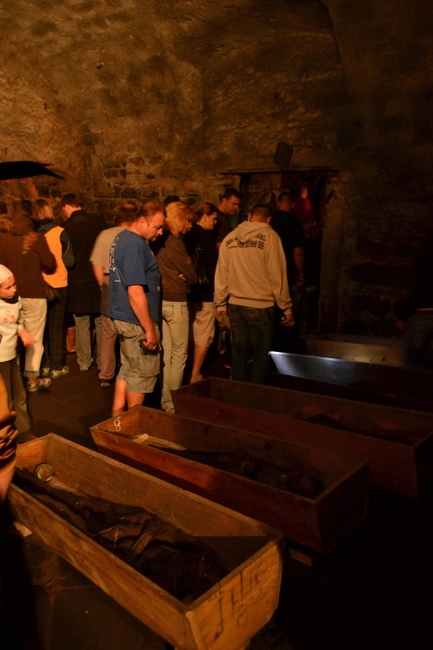 Noční prohlídky kláštera a jeho Zahrady* skončily 