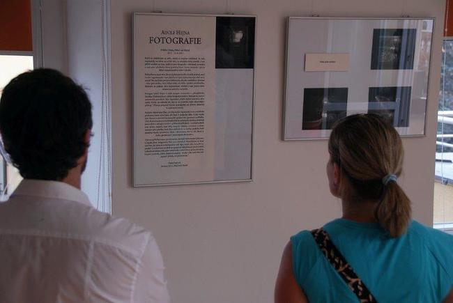 Na Pellyho Terase začala výstava fotografií Adolfa Hejny 