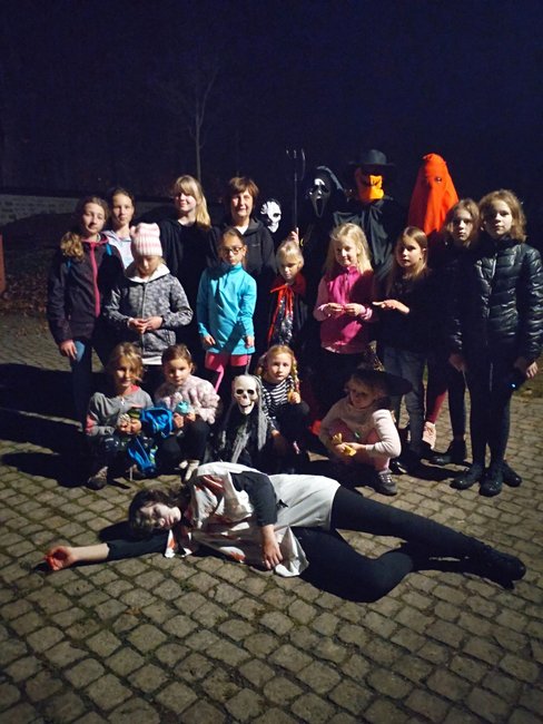Halloweenská gymnastika