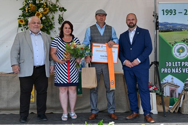 Suchý Důl se stal Vesnicí roku 2023 v Královéhradeckém kraji!