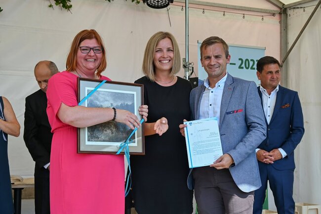 Suchý Důl se stal Vesnicí roku 2023 v Královéhradeckém kraji!