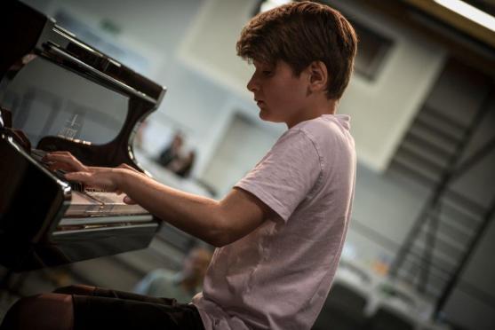 Mezinárodní klavírní soutěž Broumovská klávesa už zná své vítěze