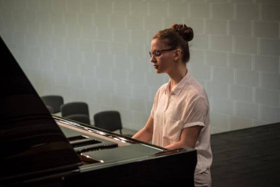 Mezinárodní klavírní soutěž Broumovská klávesa už zná své vítěze