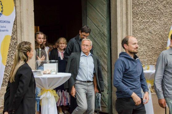 Mistři klavíru a houslí se představili na osmém koncertě festivalu Za poklady Broumovska