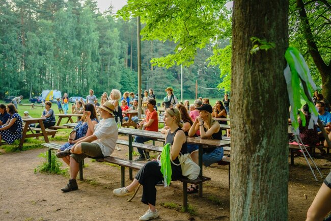 Slunce, seno, Pavlišov provede diváky krajinou plnou obrazů
