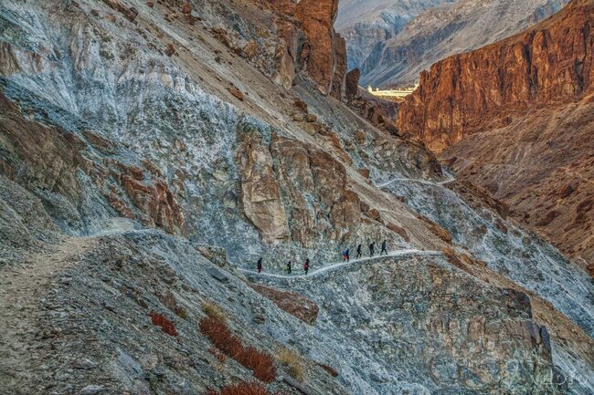 V ohlušujícím tichu pod střechou světa