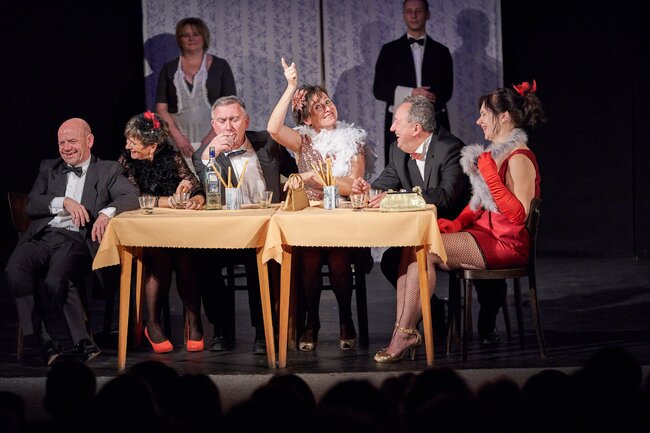 Jsem totálně postižený divadlem