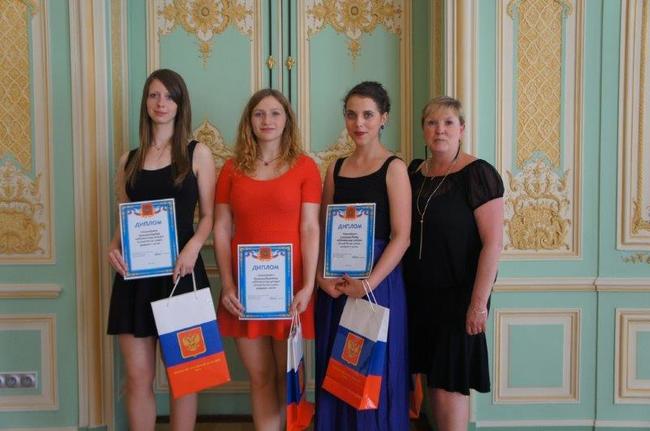 Studentky Gymnázia Broumov byly oceněny na Ruském velvyslanectví 