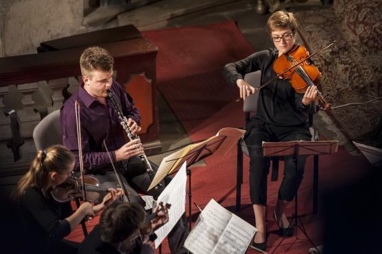 Zahajovací koncert festivalu Za poklady Broumovska rozezněl otovický kostel