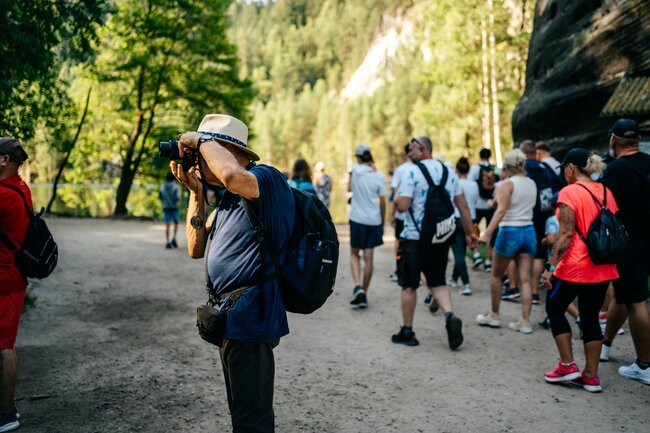Začala hlavní turistická sezóna v Adršpachu