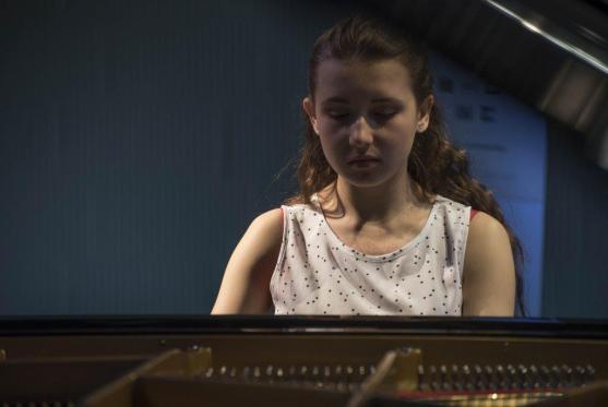 Mezinárodní soutěž pro mladé klavíristy Broumovská klávesa chystá 6. ročník