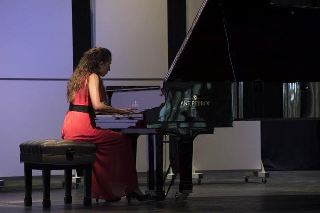Mezinárodní soutěž pro mladé klavíristy Broumovská klávesa chystá 6. ročník